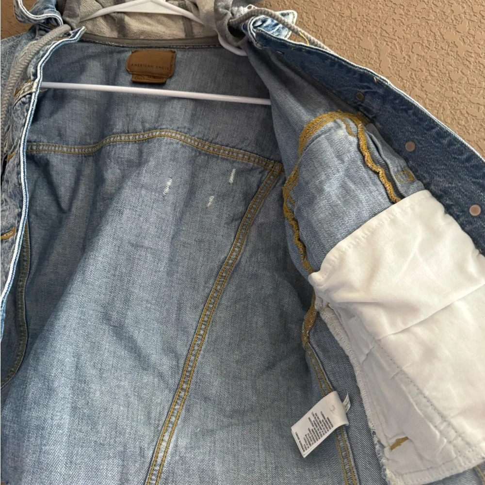 AE Cropped Hooded Denim Jacket - Picture 7 of 9